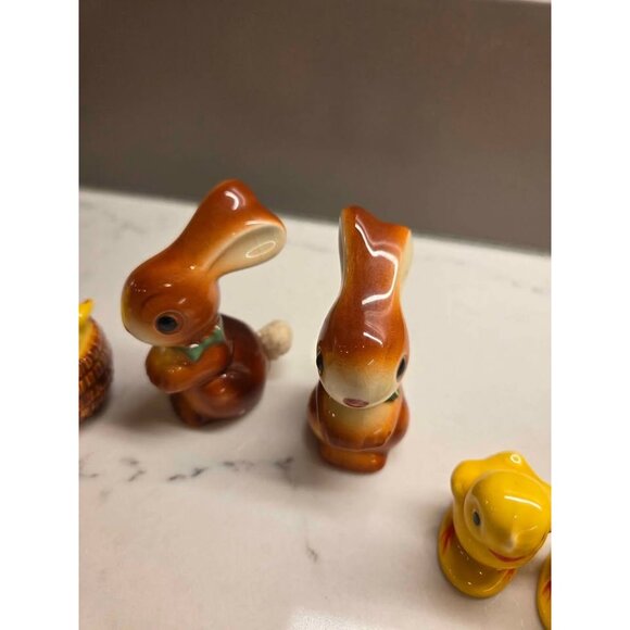 Vintage spring salt and pepper shakers and figurines made in Germany - Picture 3 of 10